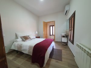 habitación doble silbo rural con aire acondicionado y baño propio
